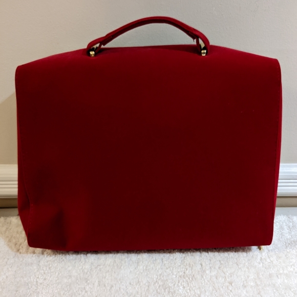 Estee Lauder Red Velvet zippered makeup case. Top handle. Beautiful and  tastefu - Picture 3 of 10